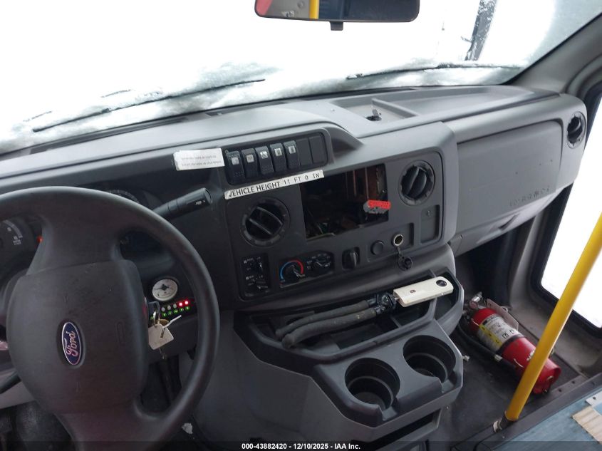 2018 Ford E-450 Cutaway VIN: 1FDFE4FS5JDC17447 Lot: 43882420