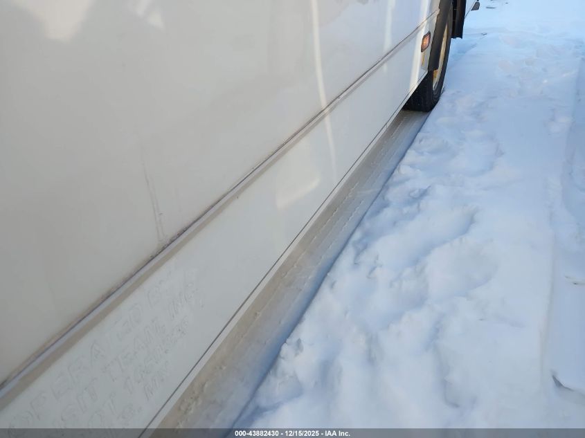 2018 Ford E-450 Cutaway VIN: 1FDFE4FS8JDC18611 Lot: 43882430