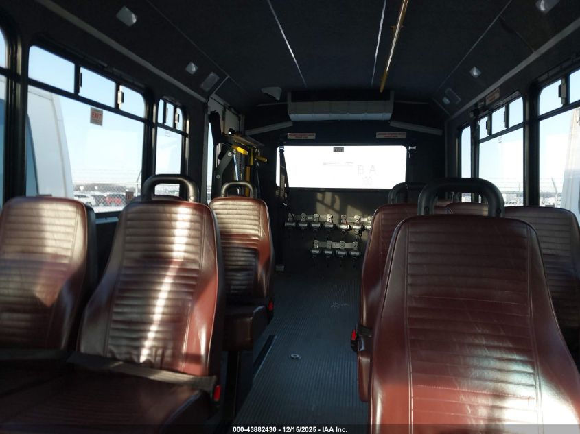 2018 Ford E-450 Cutaway VIN: 1FDFE4FS8JDC18611 Lot: 43882430