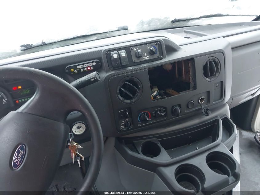 2018 Ford E-450 Cutaway VIN: 1FDFE4FSXJDC18612 Lot: 43882434