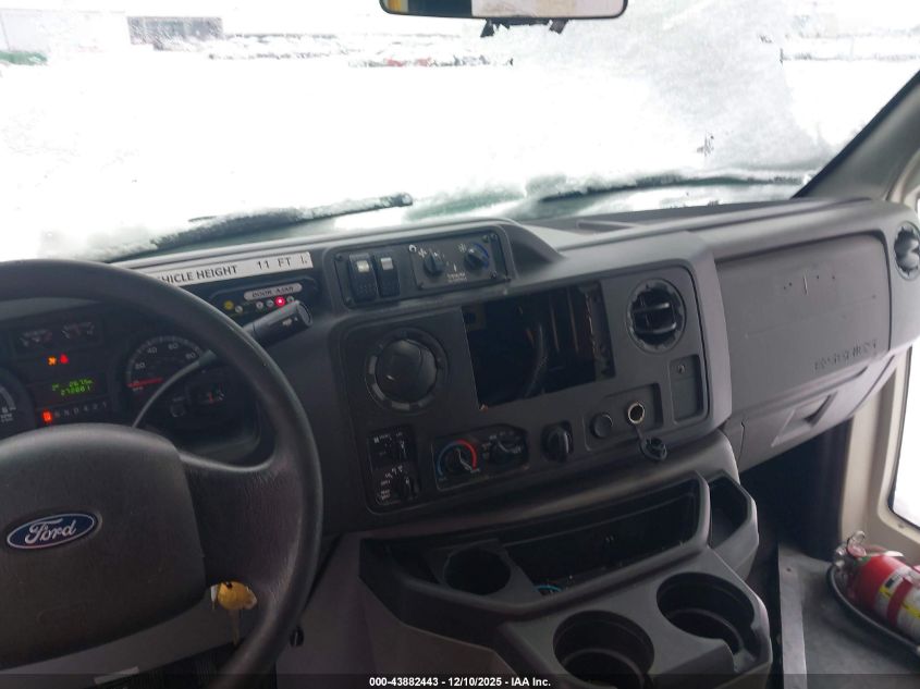 2017 Ford E-450 Cutaway VIN: 1FDFE4FS0HDC77730 Lot: 43882443