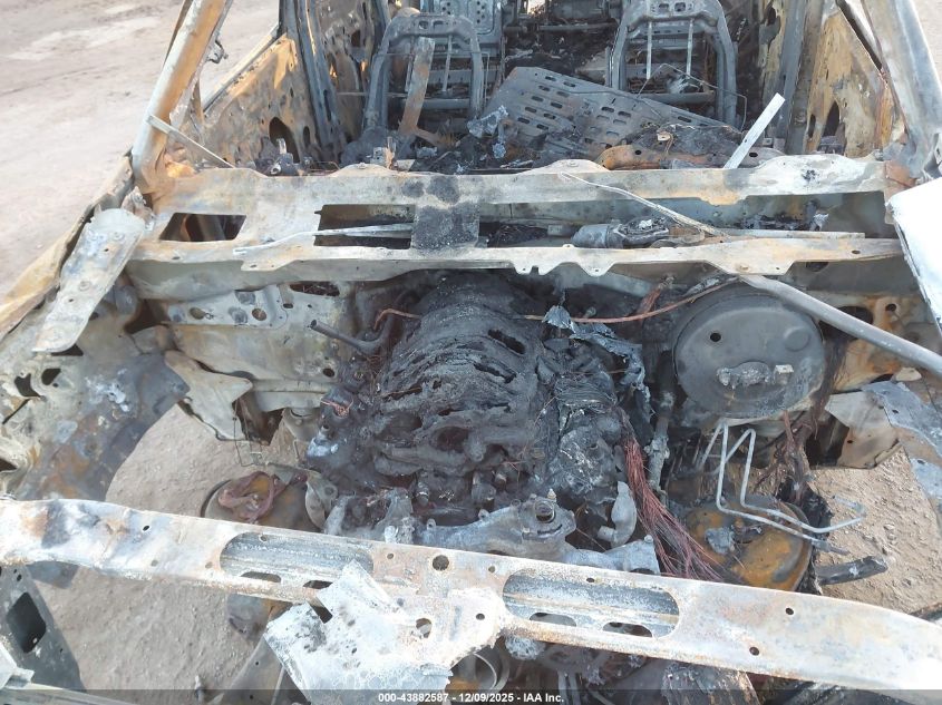 2015 Chevrolet Tahoe Lt VIN: 1GNSKBKC8FR130206 Lot: 43882587