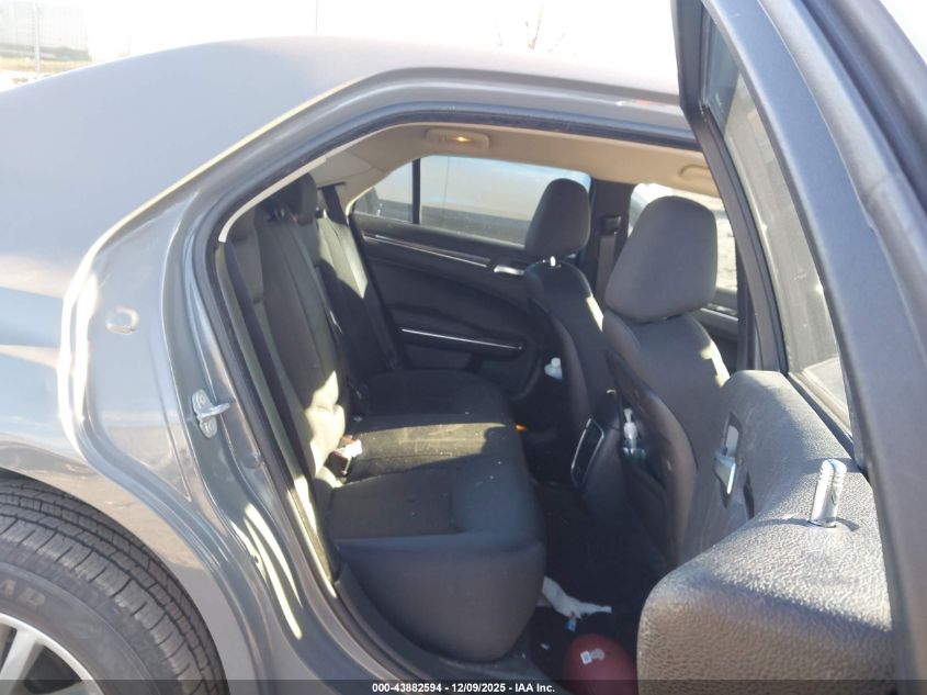 2018 Chrysler 300 Touring VIN: 2C3CCAAGXJH137566 Lot: 43882594