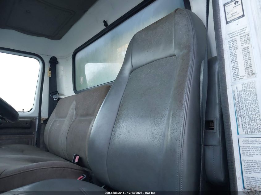 2000 International 4000 4900 VIN: 1HTSHADTXYH248185 Lot: 43882614