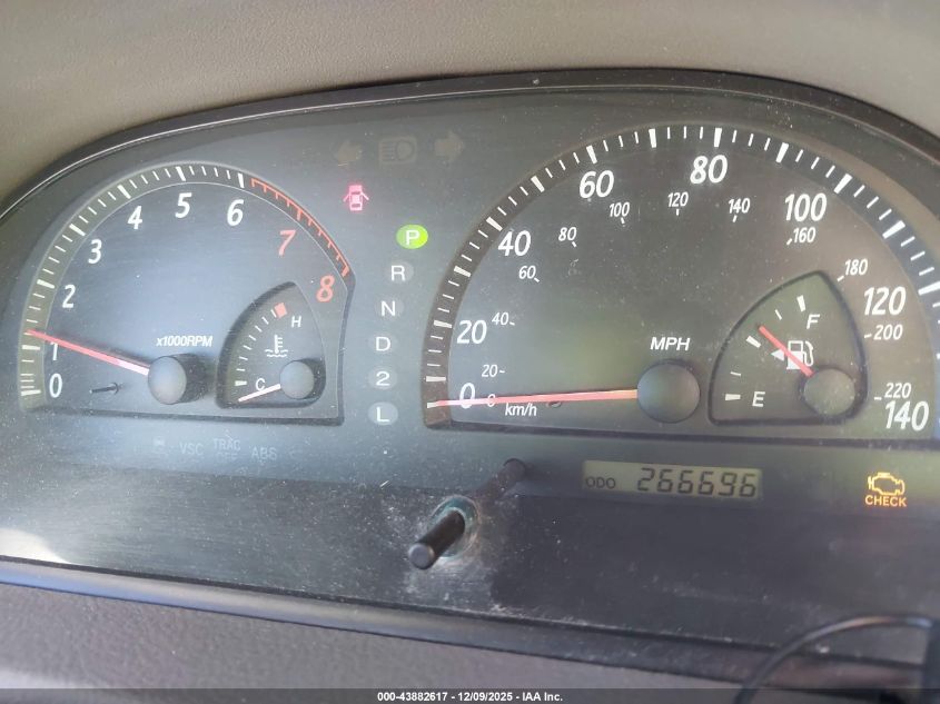 2002 Toyota Camry Le VIN: JTDBE30K120053550 Lot: 43882617