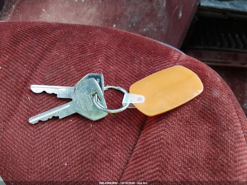 1987 Dodge Caravan Le VIN: 2B4FK5135HR236815 Lot: 43882650