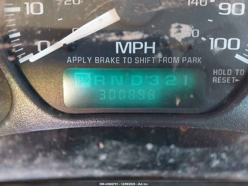 2002 Chevrolet Silverado 1500 Ls VIN: 2GCEC19V621139042 Lot: 43882701