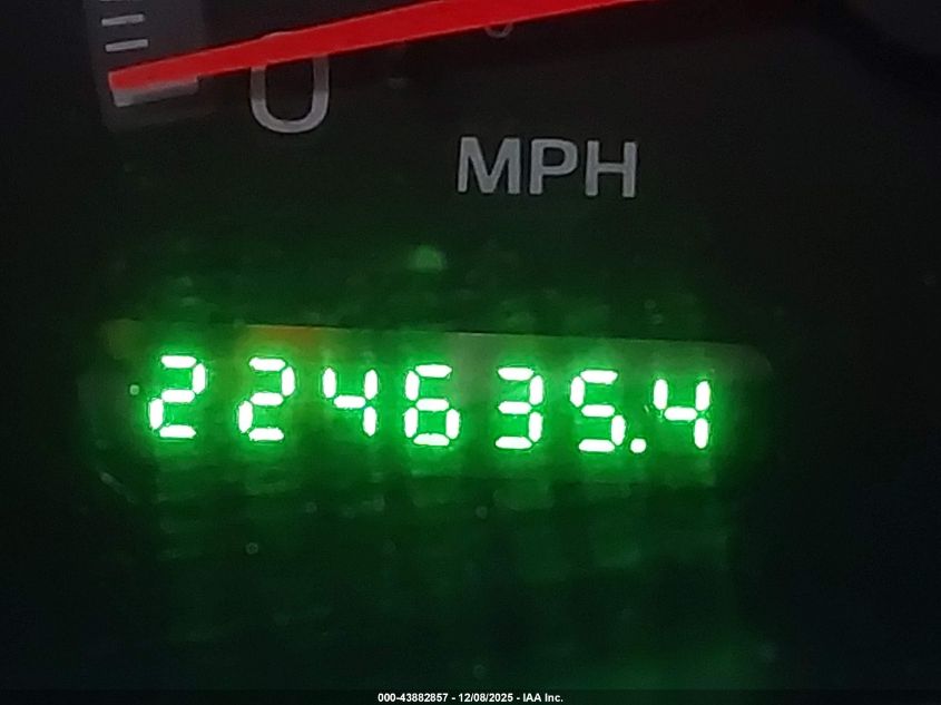 2001 Ford Expedition Xlt VIN: 1FMFU16L11LB00013 Lot: 43882857