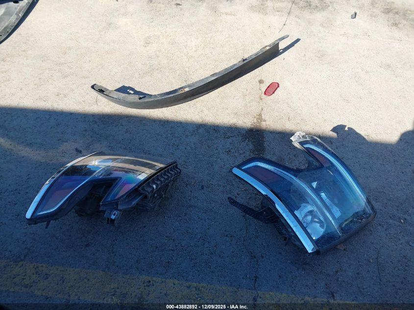 2017 Chevrolet Suburban Lt VIN: 1GNSCHKC7HR187371 Lot: 43882892