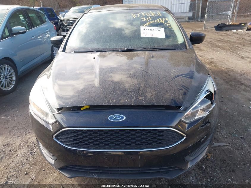 2018 Ford Focus Se VIN: 1FADP3F24JL252802 Lot: 43882956