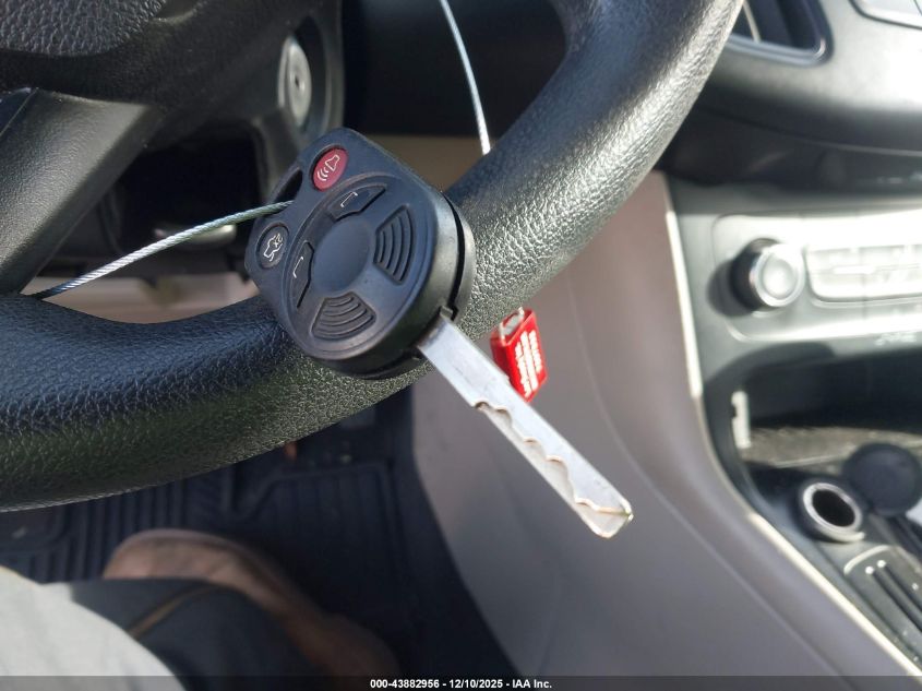 2018 Ford Focus Se VIN: 1FADP3F24JL252802 Lot: 43882956