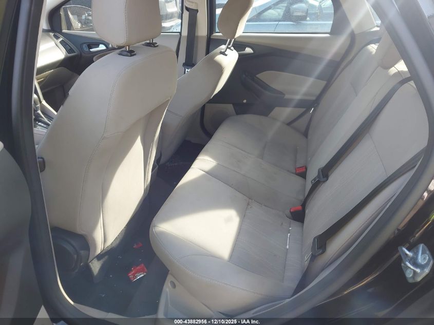 2018 Ford Focus Se VIN: 1FADP3F24JL252802 Lot: 43882956