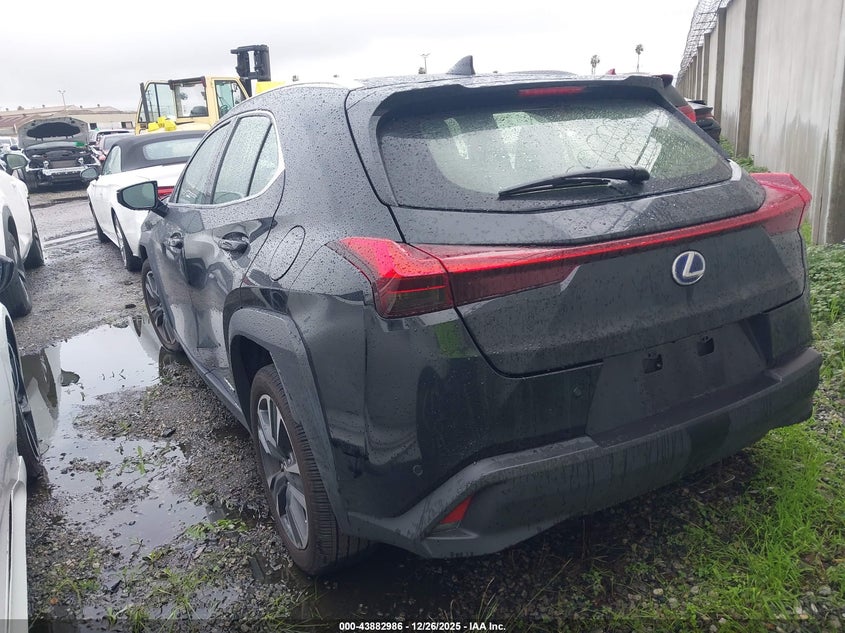 JTHX9JBH1N2056066 2022 LEXUS UX photo no. 3