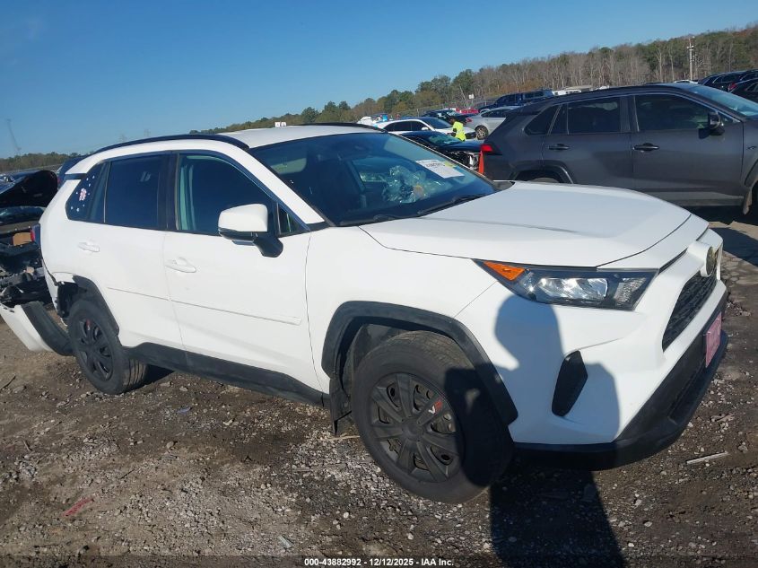 TOYOTA RAV4 LE