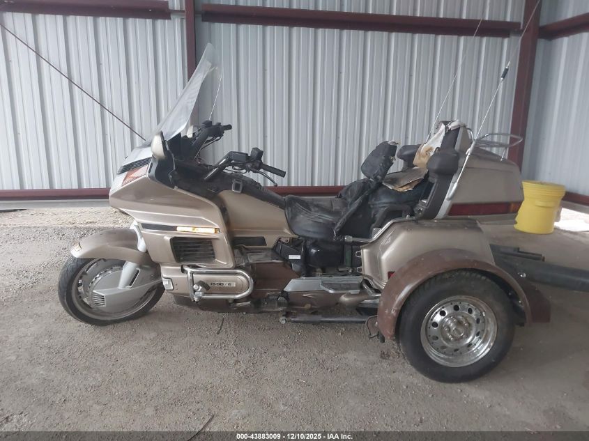 1988 Honda Gl1500 VIN: 1HFSC2211JA000625 Lot: 43883009