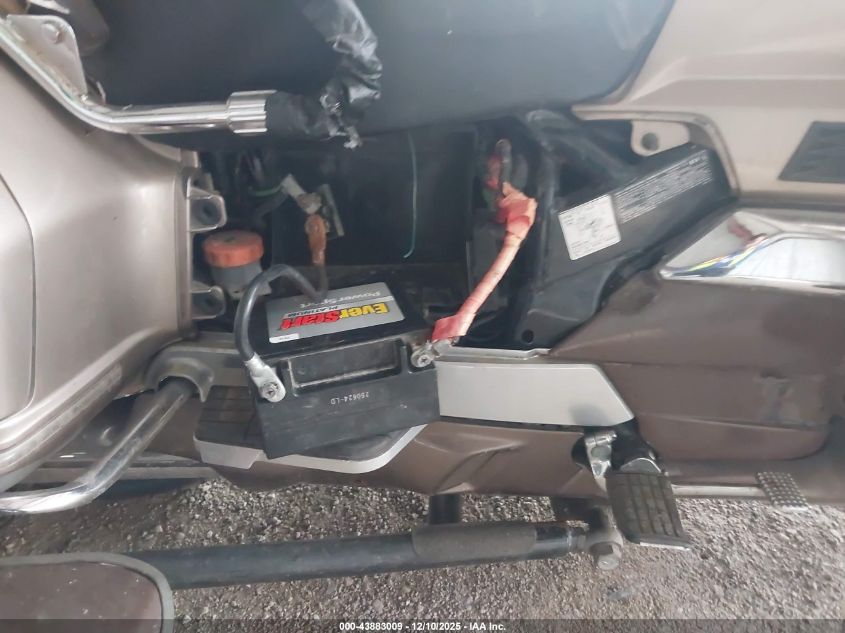 1988 Honda Gl1500 VIN: 1HFSC2211JA000625 Lot: 43883009