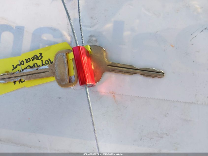 2000 Toyota Tacoma VIN: 5TENL42N3YZ698404 Lot: 43883074