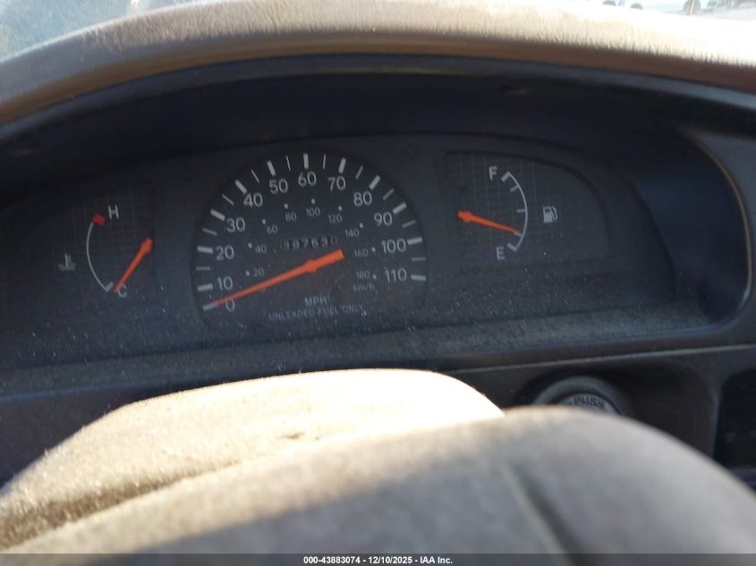 2000 Toyota Tacoma VIN: 5TENL42N3YZ698404 Lot: 43883074