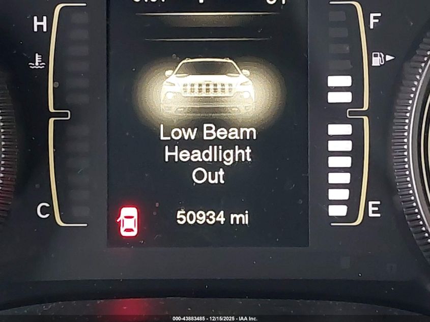 2016 Jeep Cherokee Latitude VIN: 1C4PJLCB7GW113655 Lot: 43883485