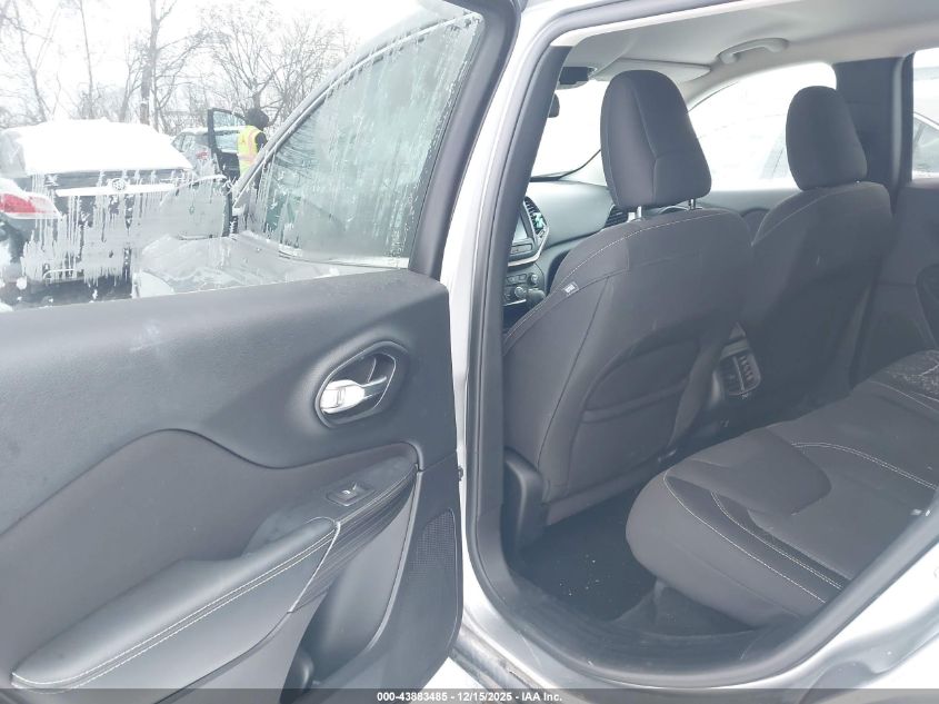 2016 Jeep Cherokee Latitude VIN: 1C4PJLCB7GW113655 Lot: 43883485