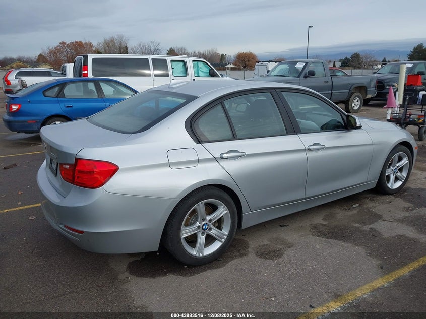 WBA3A5C53CF345021 2012 BMW 3ER photo no. 4