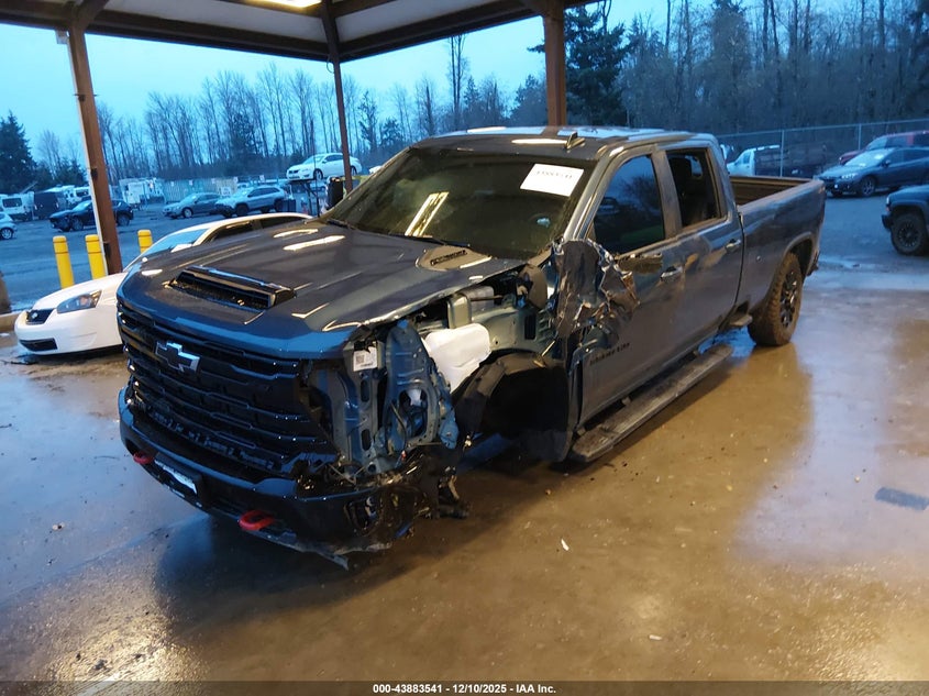 2025 CHEVROLET SILVERADO 3500HD auction photo 2