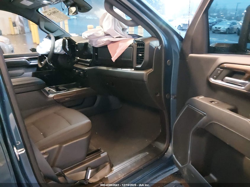 2025 CHEVROLET SILVERADO 3500HD auction photo 5