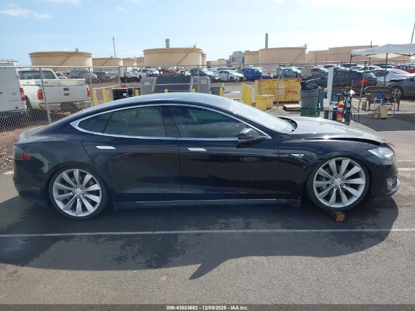 2013 Tesla Model S Performance VIN: 5YJSA1CP6DFP05557 Lot: 43883602