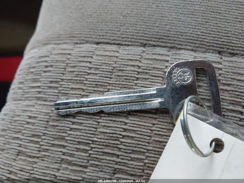 2004 Toyota Tundra Sr5 V8 VIN: 5TBBT44104S444811 Lot: 43883759