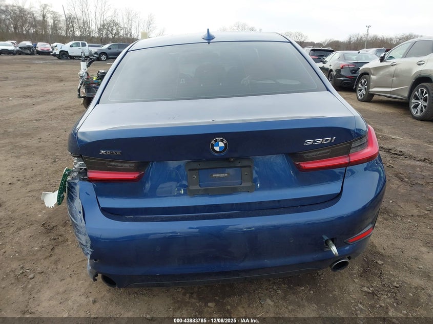 BMW 330I - zdjęcie 16