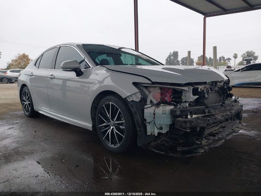 TOYOTA CAMRY HYBRID SE HYBRID