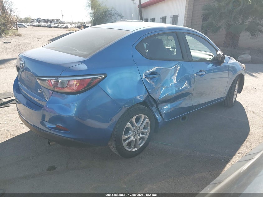 3MYDLBYV9JY320091 2018 TOYOTA YARIS photo no. 4