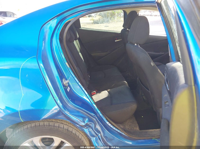 3MYDLBYV9JY320091 2018 TOYOTA YARIS photo no. 8