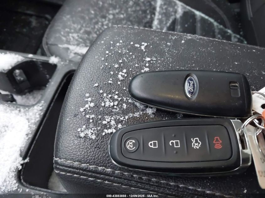 2017 Ford Escape Titanium VIN: 1FMCU0JD9HUE34243 Lot: 43883888