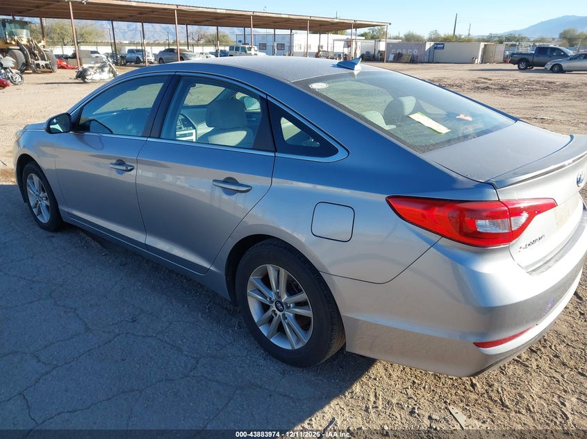 5NPE24AF2HH493477 2017 HYUNDAI SONATA photo no. 3
