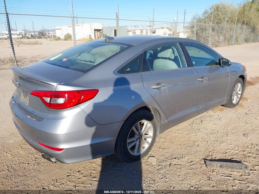 5NPE24AF2HH493477 2017 HYUNDAI SONATA photo no. 4