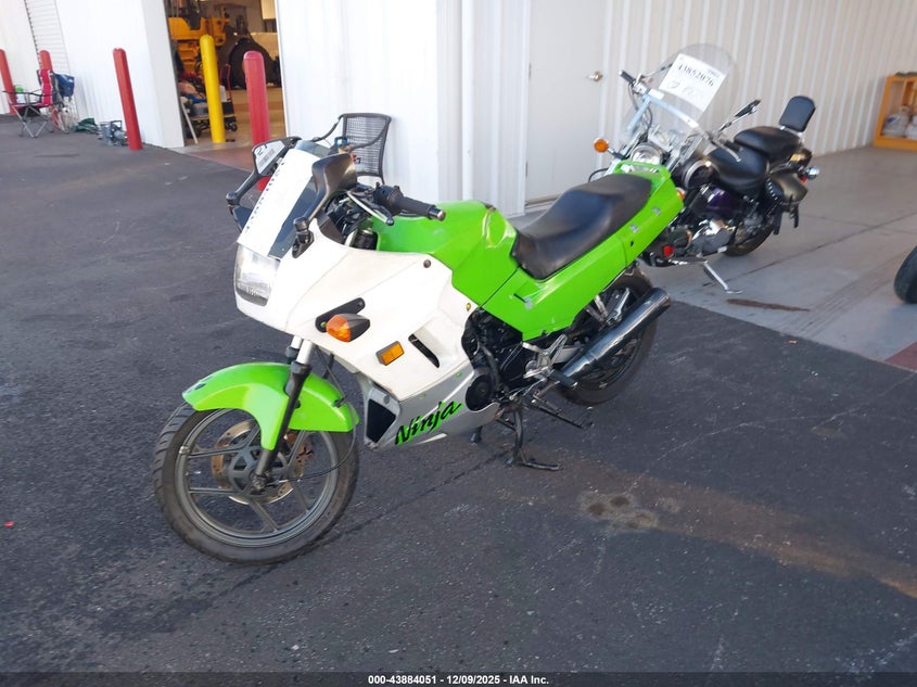 JKAEXMF171A079570 2001 KAWASAKI NINJA photo no. 2