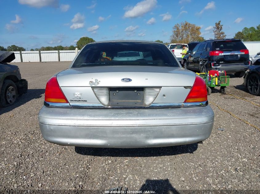 2002 Ford Crown Victoria Standard VIN: 2FAFP73W82X117687 Lot: 43884074