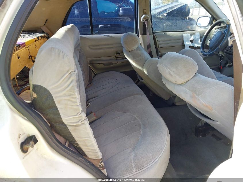 2002 Ford Crown Victoria Standard VIN: 2FAFP73W82X117687 Lot: 43884074