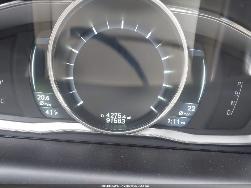 2016 Volvo Xc60 T5 Drive-E Premier VIN: YV440MDK4G2796283 Lot: 43884117