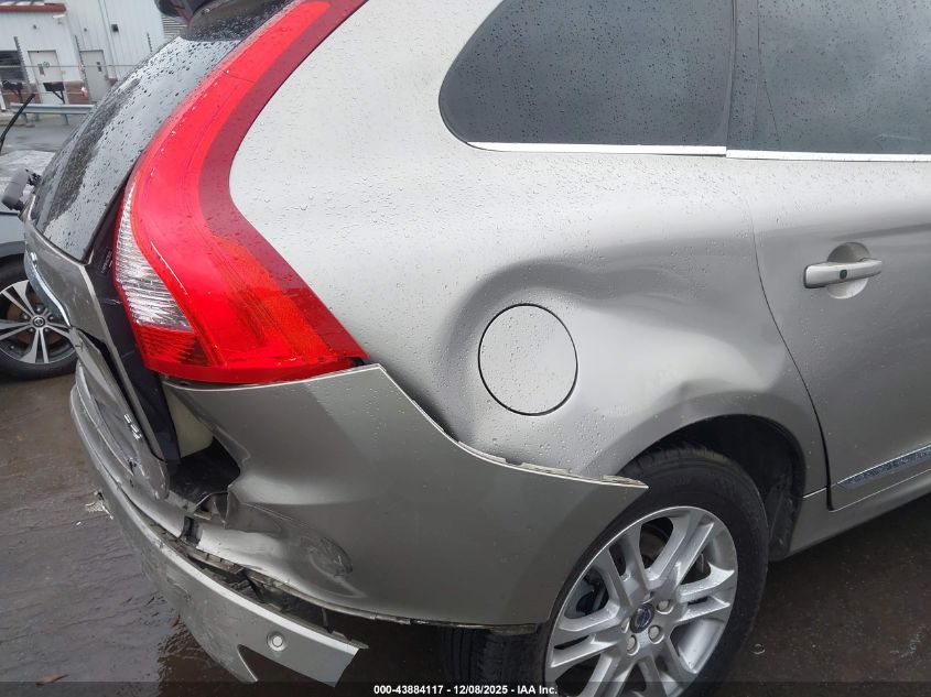 2016 Volvo Xc60 T5 Drive-E Premier VIN: YV440MDK4G2796283 Lot: 43884117