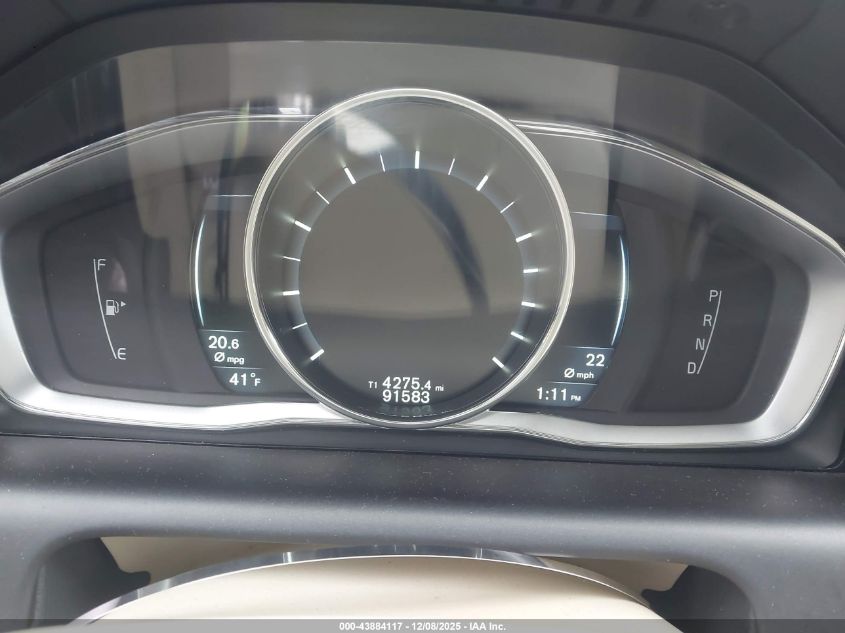 2016 Volvo Xc60 T5 Drive-E Premier VIN: YV440MDK4G2796283 Lot: 43884117