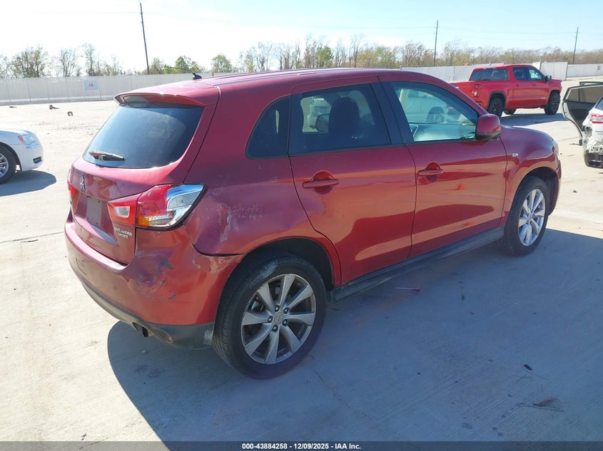 4A4AP3AU1FE047643 2015 MITSUBISHI OUTLANDER photo no. 4