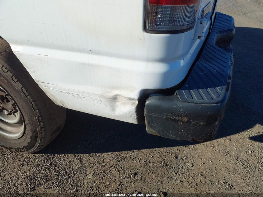 2009 Ford E-350 Super Duty Xl/Xlt VIN: 1FBNE31L79DA68131 Lot: 43884264