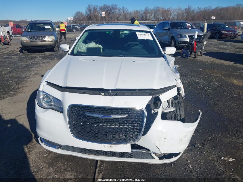 2020 Chrysler 300 Touring/Touring L VIN: 2C3CCAAG5L8128440 Lot: 43884363