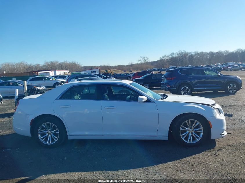 2020 Chrysler 300 Touring/Touring L VIN: 2C3CCAAG5L8128440 Lot: 43884363