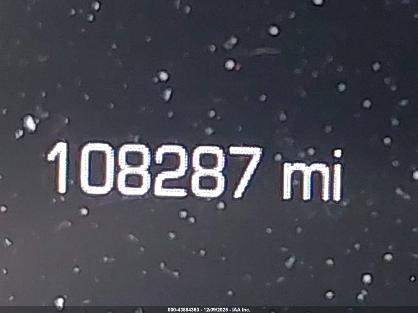 2020 Chrysler 300 Touring/Touring L VIN: 2C3CCAAG5L8128440 Lot: 43884363