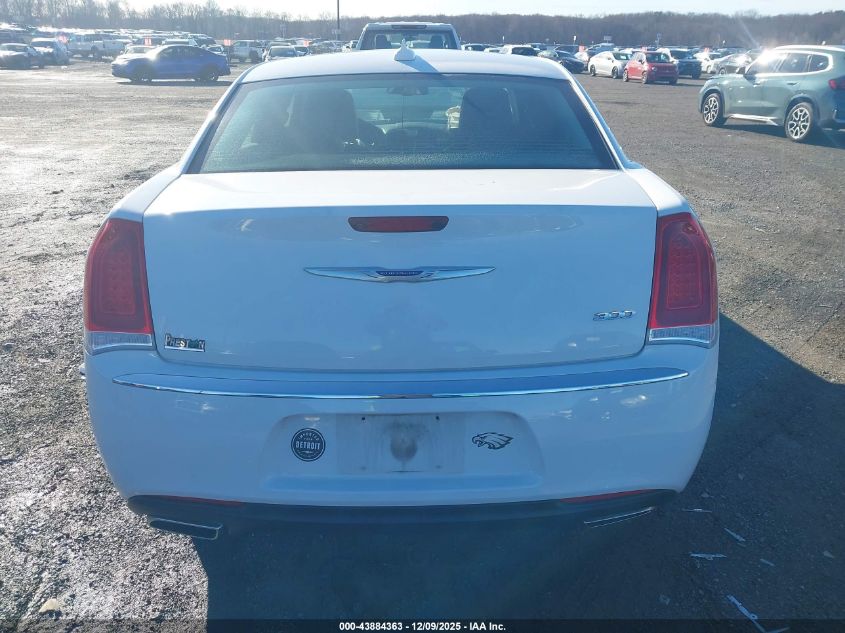 2020 Chrysler 300 Touring/Touring L VIN: 2C3CCAAG5L8128440 Lot: 43884363