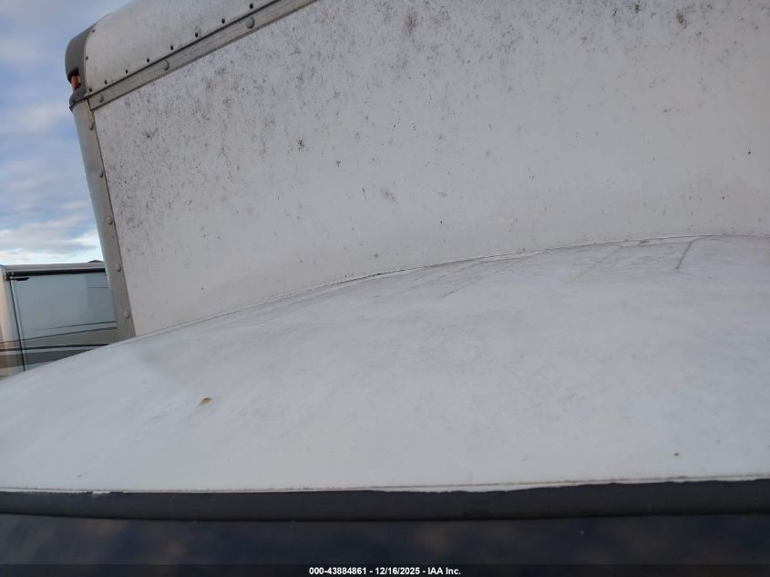 2000 Chevrolet Express Comm Cutaway VIN: 1GBJG31R8Y1142427 Lot: 43884861