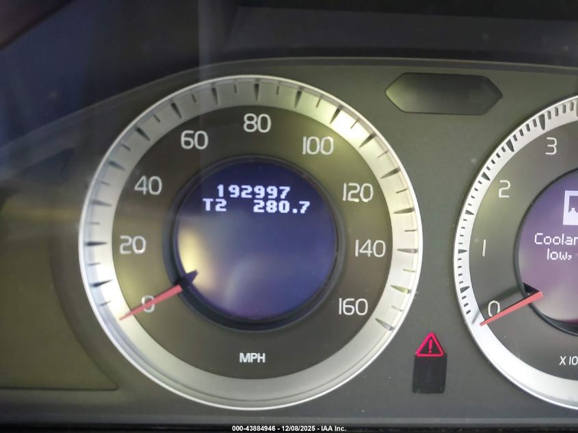 2010 Volvo Xc60 T6/T6 R-Design VIN: YV4992DZXA2023130 Lot: 43884946